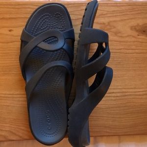 CROCS Like-New Navy Blue Sandals